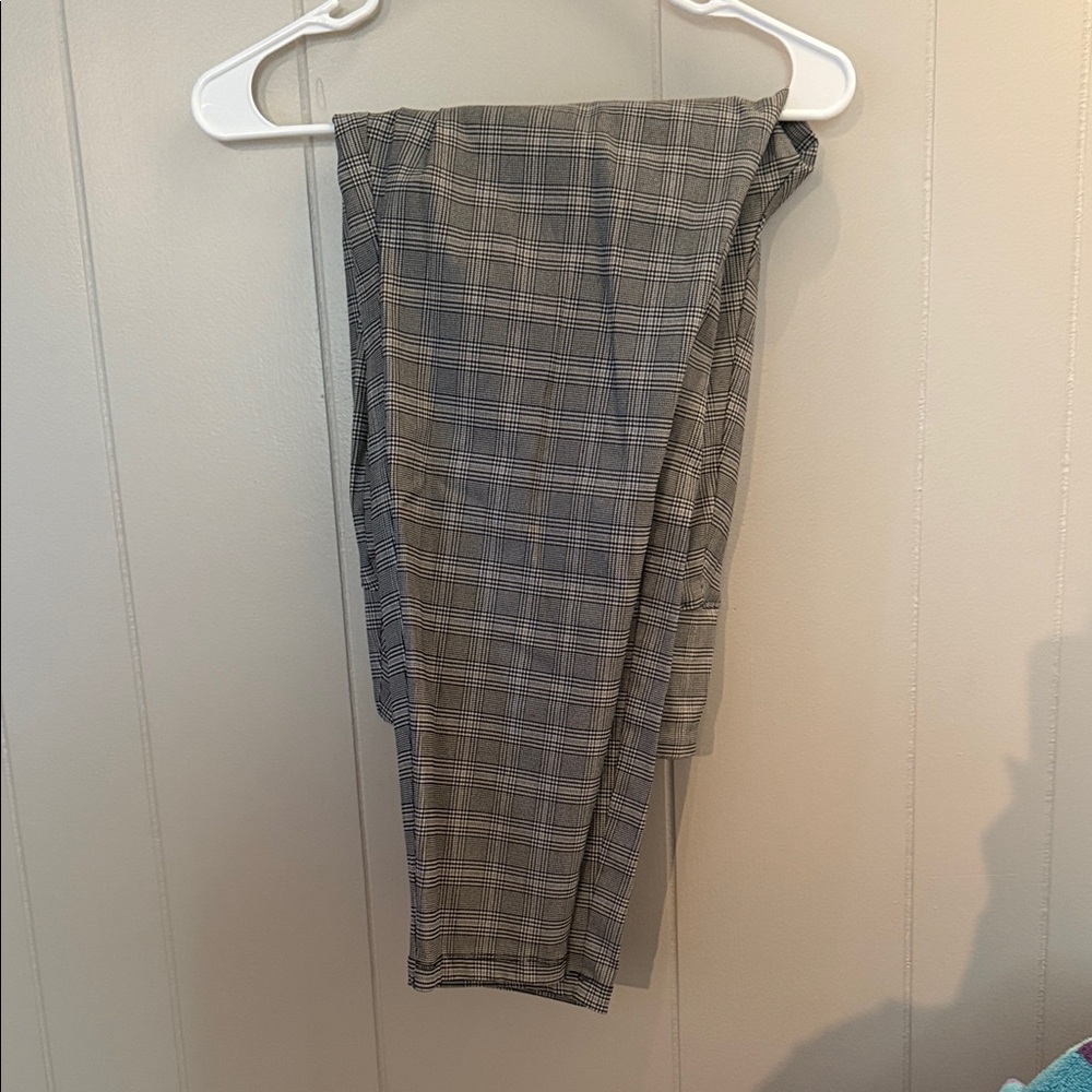 Worthington Black and White Plaid Trousers